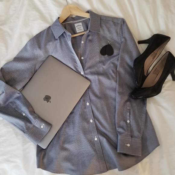 Women's Brook's Brothers button down - Picture 1 of 4